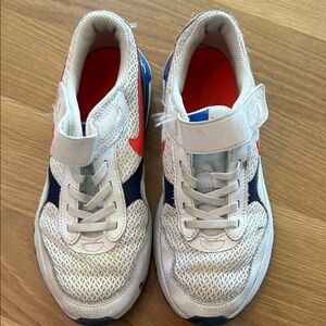 Nike Kids' White and Red Sneakers 3Y